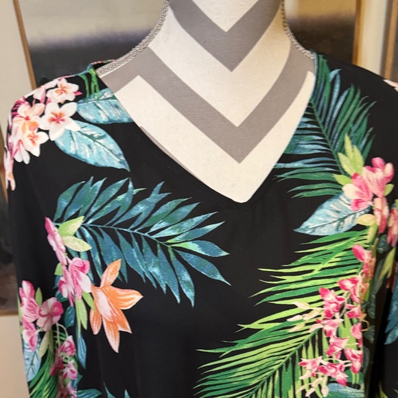 belle by Kim Gravel Tropical Floral Print Poncho Top Size Large - Picture 2 of 9